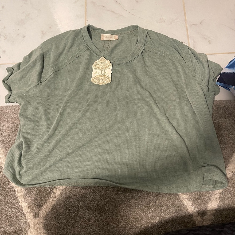 Altar’d state t shirt - green, soft and comfortable!